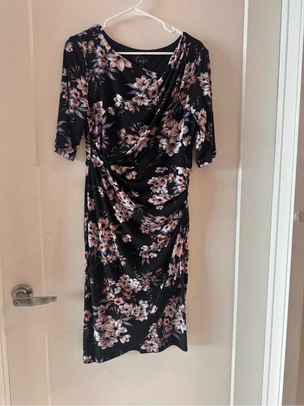 connected apparel Black Floral Ruched Midi Dress